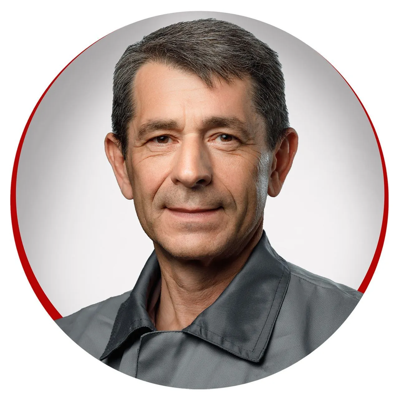 Сергей, мастер-приемщик